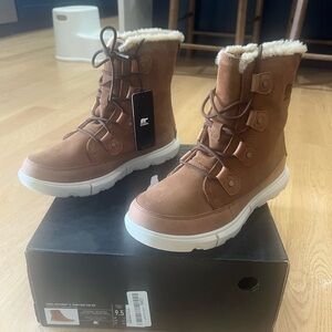 Sorel Explorer ll Joan Faux Fur, size 9.5